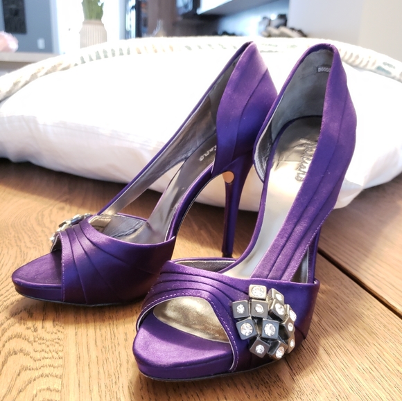 Marciano Guess Heels - Picture 7 of 10